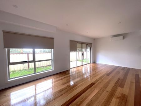 3/29 Augustine Terrace, Glenroy VIC 3046 - Photo 2