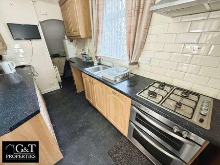 Beech Avenue, Halesowen, B62 - Photo 4