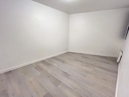 Location Appartement 2 pièces 31 m2 à Saint-Quentin - Photo 5