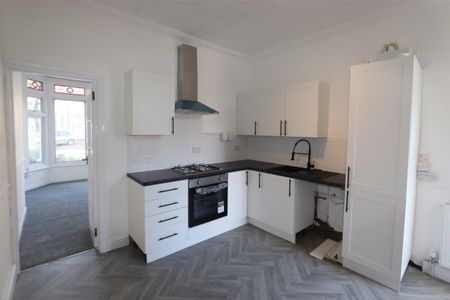 Wimborne Road, Southend-On-Sea - Photo 2