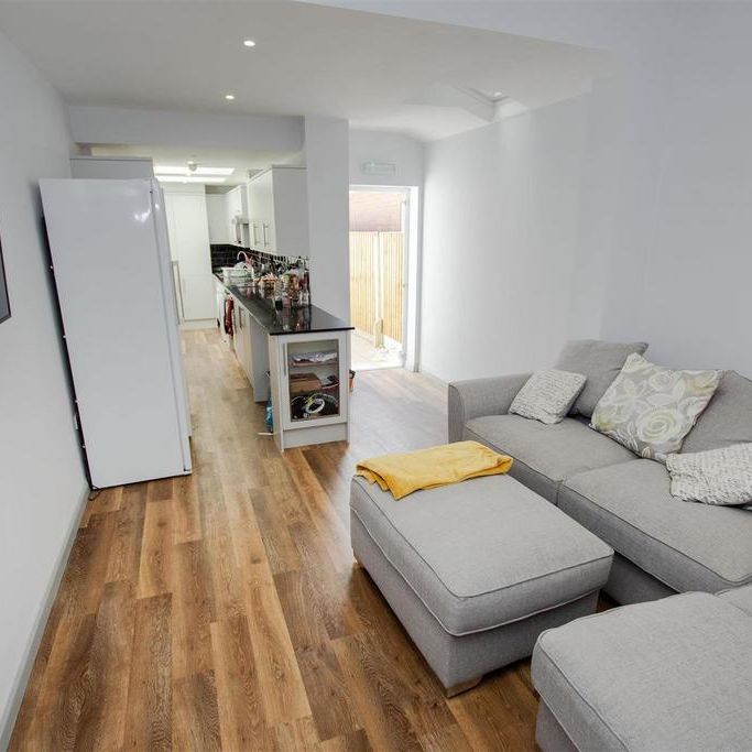 5 bedroom house to rent - Photo 1