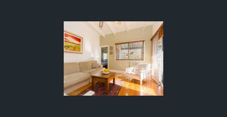 TRANQUIL FAMILY HOME IN VALLEY HEIGHTS - Photo 3