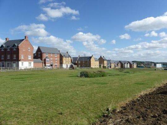 Clarendon Close, Corby, NN18 - Photo 1