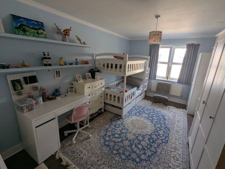 3 Bed Flat, Harwood Point, SE16 - Photo 3