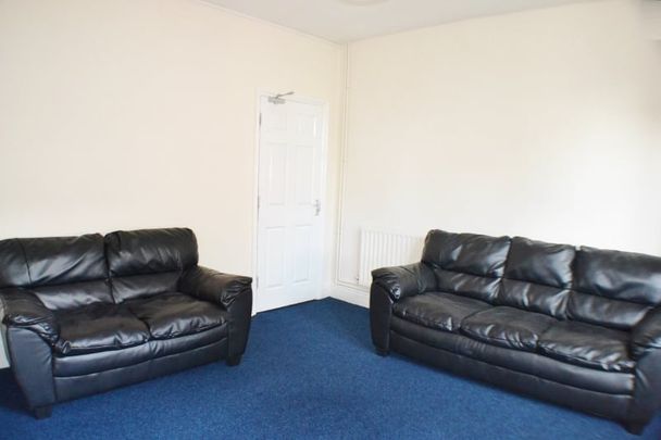 4 Bed Semi-Detached House, Beeston Road, NG7 - Photo 1