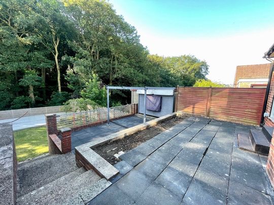 202 Stonelow Road, S18 - Photo 1