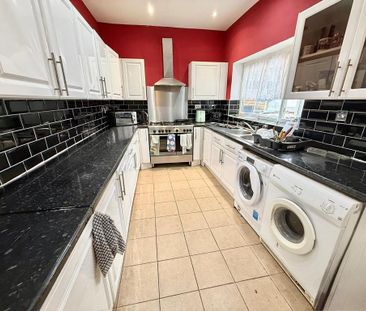 5 bedroom terraced house to rent - Photo 4