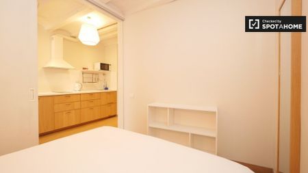 barcelona, Catalonia 08002 - Foto 4