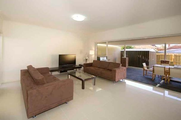 Room 9 (Non Ensuite) - Photo 1