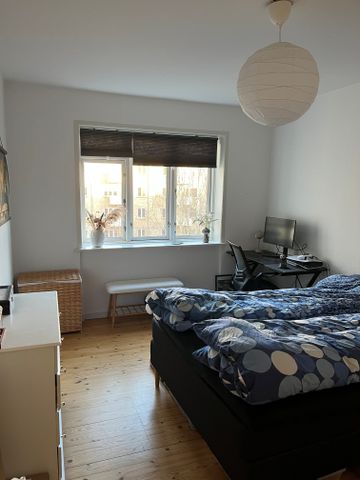 Dejlig 2-værelses lejlighed med altan - Photo 3