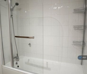 Studio to rent - Photo 6