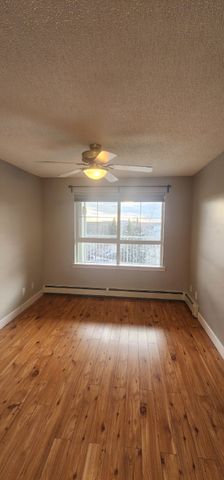 452, 35 Richard Court SW - 1 - Photo 2