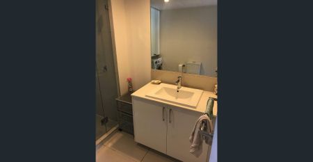 IMMACULATE FURNISHED STUDIO - Photo 4