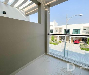 Brand New | Close To Exit | Contemporary Design - Photo 5