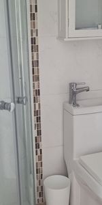 Room in a Shared House, Anna Croft, B23 - Photo 4