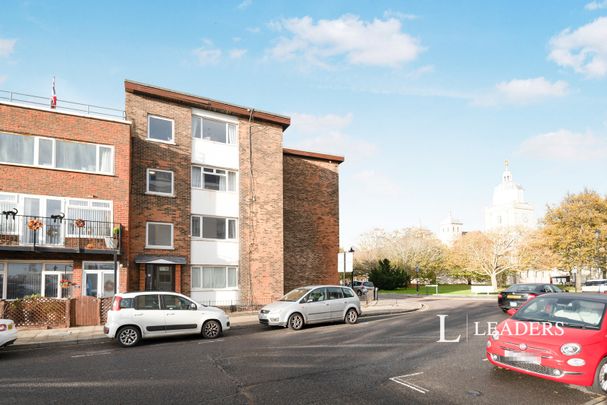 1 bedroom apartment to rent High Street, Portsmouth, PO1 - Photo 1