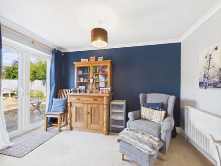 Churchill Close, Flackwell Heath, High Wycombe,HP10 - Photo 3