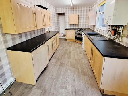 2 bedroom terraced house to rent - Photo 5