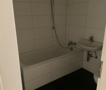 Demnächst frei! 2-Zimmer-Wohnung in Düsseldorf Garath mit Balkon - Photo 1