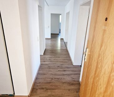 Nähe Waldsee & TU: Helle & gut geschnittene 4-Zimmer-Wohnung mit 2 ... - Photo 1