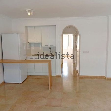 Alquiler de piso en Calle Cristo de la Epidemia - Photo 1