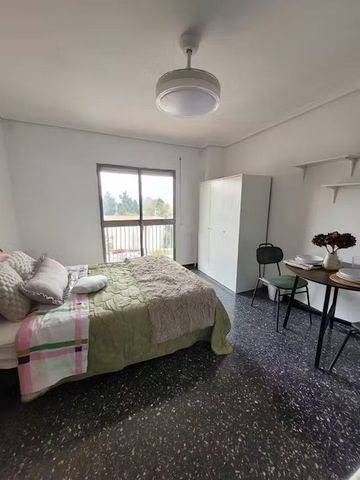 Carrer de Juan de Garay, Valencia, Valencian Community 46017 - Photo 3