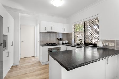 4/38 Brays Road, Murrumba Downs QLD 4503 - Townhouse For Rent | Domain - Photo 2