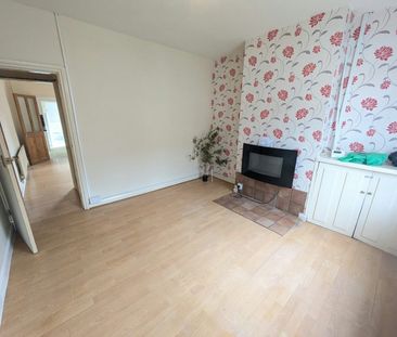 Terraced House to rent on - Photo 2