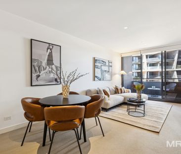 Stylish, central and ready to go - Photo 3