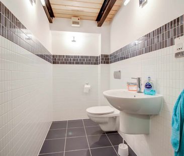 The Old School Euclid Street, Swindon, Swindon, SN1 - Photo 4