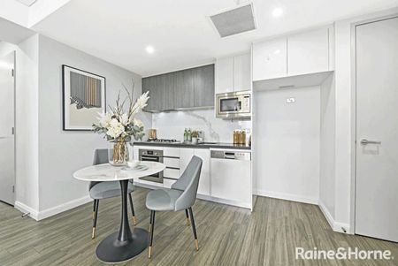 2 Bedroom Unit in a Central Location! - Photo 4