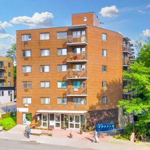 1 Bedroom 1 Bathroom - 5450 Chemin Queen-Mary, Montréal - Photo 2