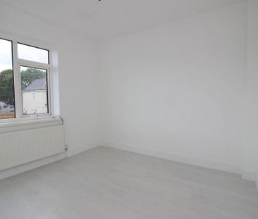 2 bedroom semi-detached house to rent - Photo 3