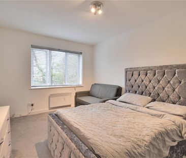 Bell View Manor, The Oaks, Ruislip, HA4 - Photo 4