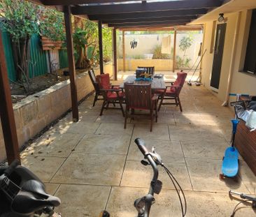 Scarborough - Photo 3