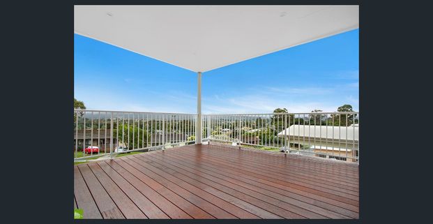 Stunning 3 Bedroom Terrace with Escarpment Views - Photo 1