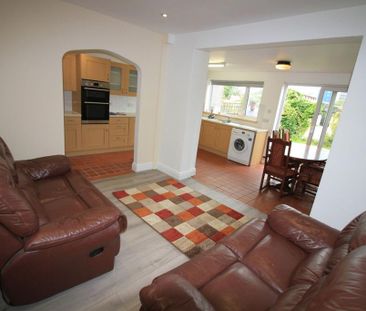 3 bedroom terraced house to rent - Photo 1