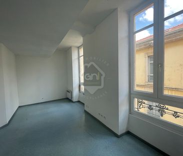 Nîmes - Centre-ville, - Photo 3