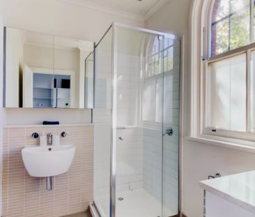 Standard Studio - Photo 6