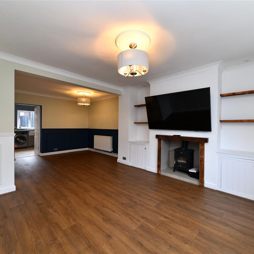Ellis Avenue, Stevenage, SG1 - Photo 1