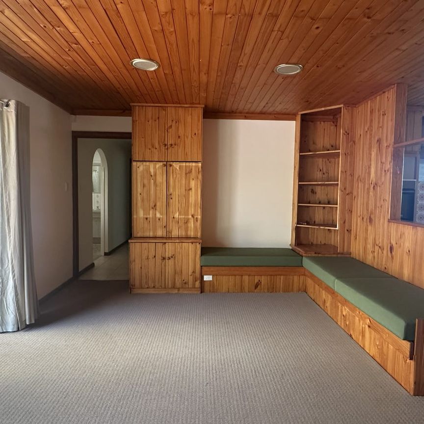 Coastal Charmer - Photo 1