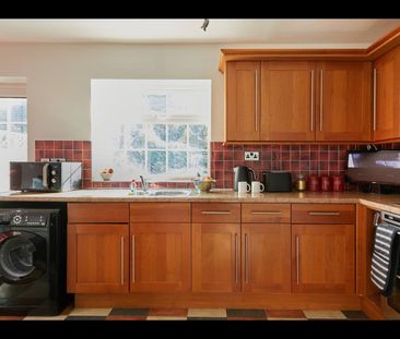 2 Bed End Terrace, Sneinton Dale, NG3 - Photo 4