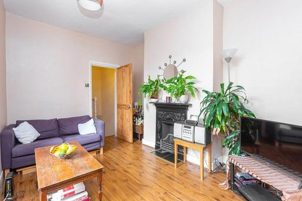 3 bedroom maisonette to rent - Photo 1