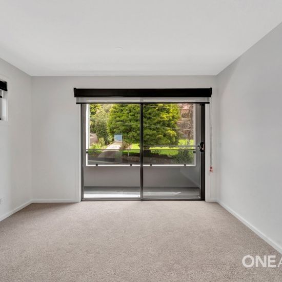 Stunning new build with amazing city and sea views - Photo 1