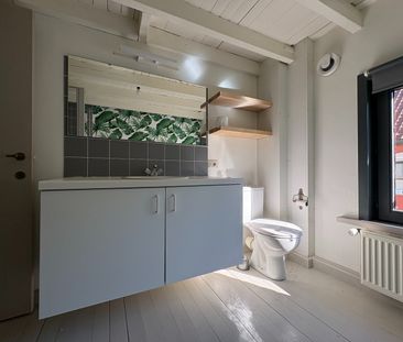 Lichtrijke woning met 2 slaapkamers in het centrum van Torhout - Photo 2
