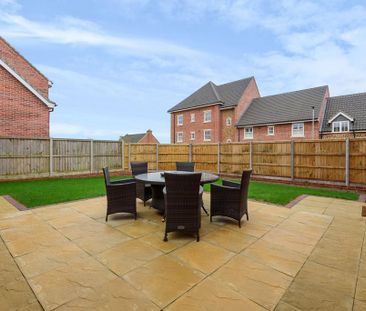 4 bedroom link detached house to rent - Photo 1