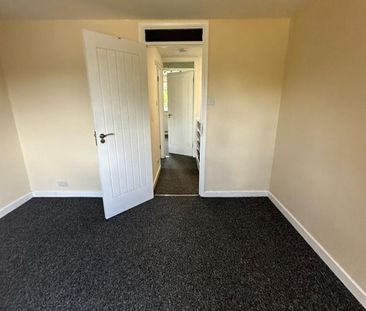 4 Bed Semi-Detached House, Thornton Mews, RG30 - Photo 1