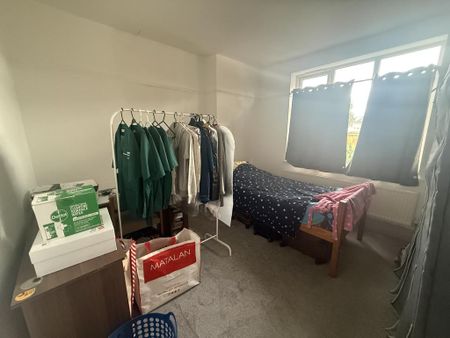 3 bedroom property to rent - Photo 4