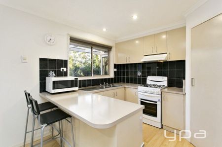 5 Fernberg Place, Melton West - Photo 4