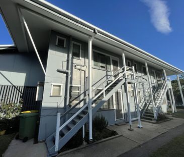Close to beach - shops and school - Photo 2
